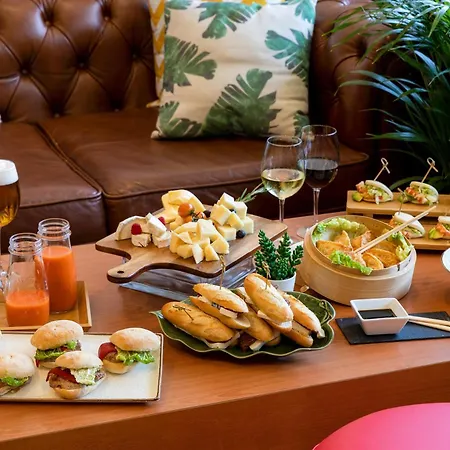 Santiago Plaza Affiliated By Melia מלון 4*