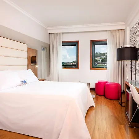 Santiago Plaza Affiliated By Melia Σαντιάγο ντε Κομποστέλα