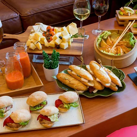 Santiago Plaza Affiliated By Melia Ξενοδοχείο 4*