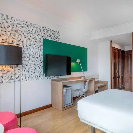 Santiago Plaza Affiliated By Melia מלון