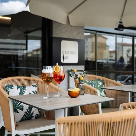 Santiago Plaza, Affiliated By Melia 4*