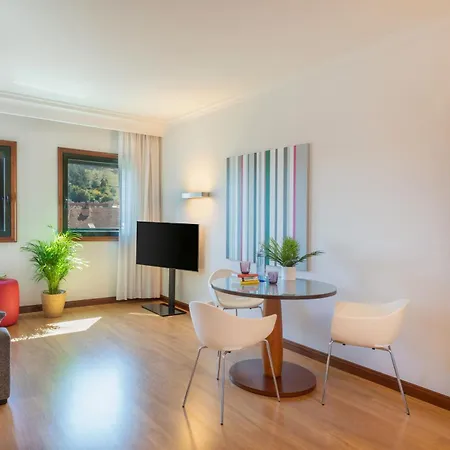 Hotel Santiago Plaza Affiliated By Meliá 4*