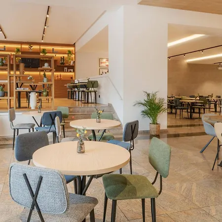 Santiago Plaza, Affiliated By Melia