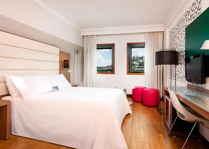 Santiago Plaza Affiliated By Melia Сантьяго-де-Компостела