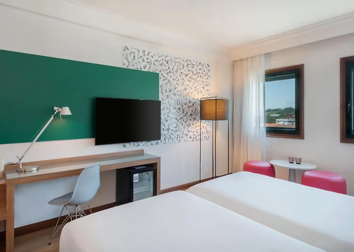 Santiago Plaza Affiliated By Melia Ξενοδοχείο Σαντιάγο ντε Κομποστέλα