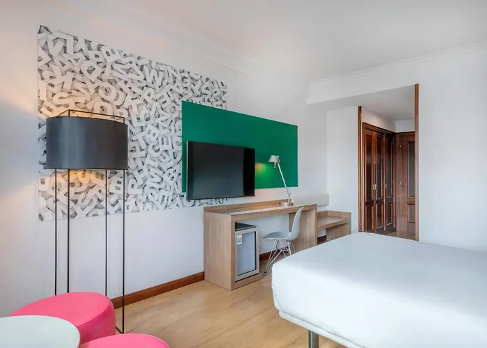 Santiago Plaza Affiliated By Melia מלון