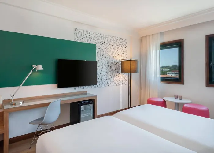 מלון Santiago Plaza Affiliated By Melia