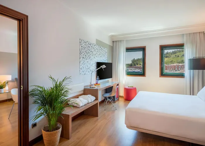 Santiago Plaza Affiliated By Melia סנטיאגו דה קומפוסטלה