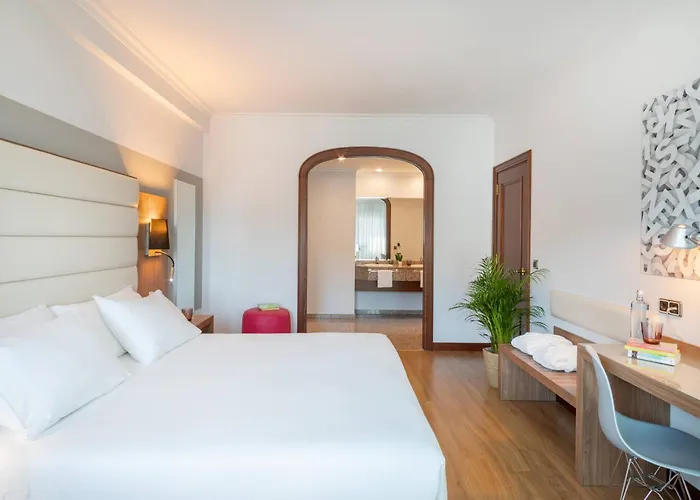 Santiago Plaza Affiliated By Melia 4* סנטיאגו דה קומפוסטלה